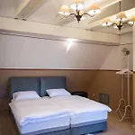 Apartmaji Hisa Kranjske Cebele *