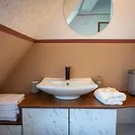 Apartmaji Hisa Kranjske Cebele *
