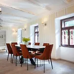Apartmaji Hisa Kranjske Cebele *