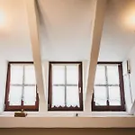Apartmaji Hisa Kranjske Cebele *