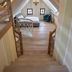 Apartmaji Hisa Kranjske Cebele *