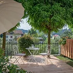 Apartmaji Hisa Kranjske Cebele *