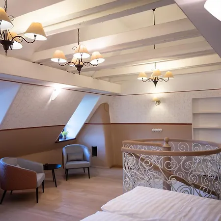 Apartmaji Hisa Kranjske Cebele *