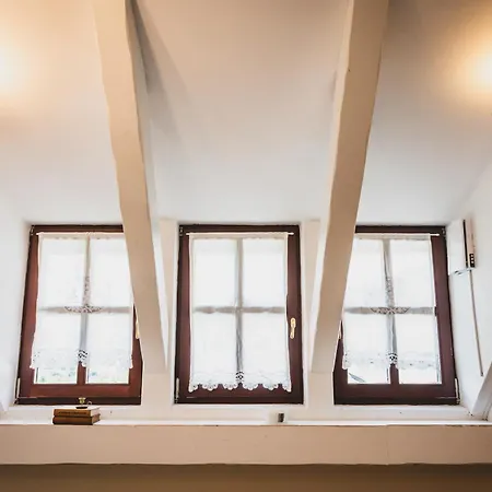 Apartmaji Hisa Kranjske Cebele *