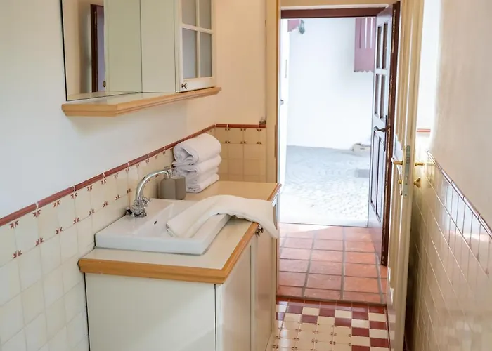 Apartmaji Hisa Kranjske Cebele *