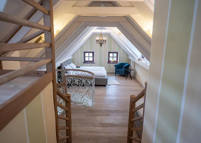 Apartmaji Hisa Kranjske Cebele *