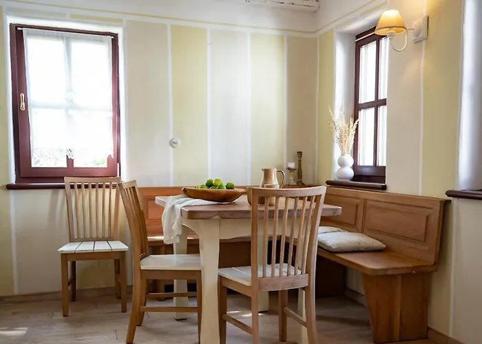 Apartmaji Hisa Kranjske Cebele *