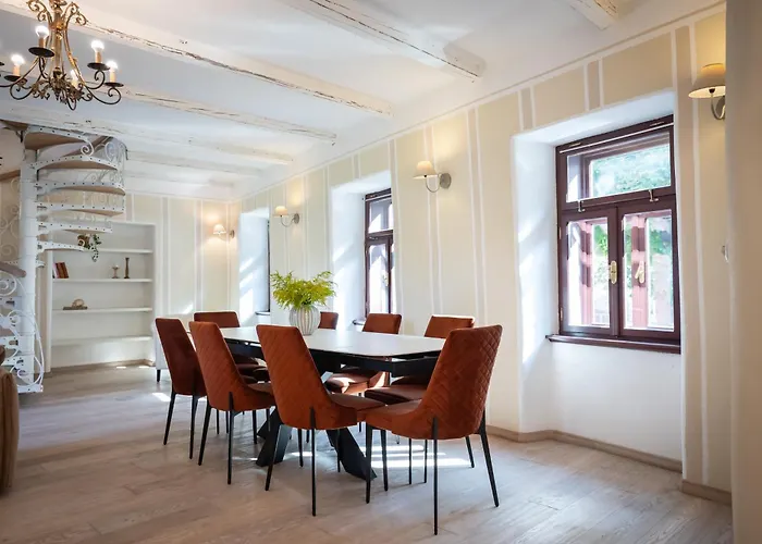 Apartmaji Hisa Kranjske Cebele *