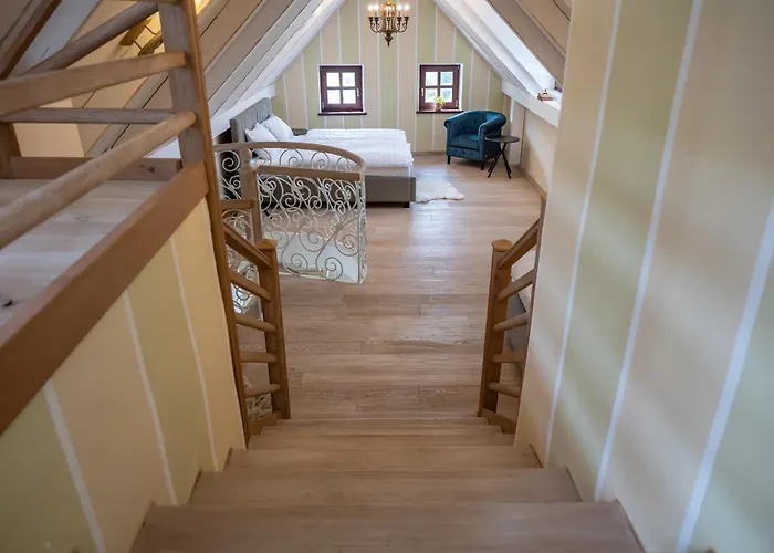 Apartmaji Hisa Kranjske Cebele *